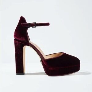 NWT White House Black Market Port Velvet Platform Pump